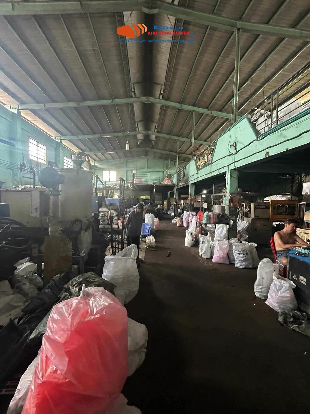 Bán/cho thuê kho xưởng 1000m2 Phạm Văn Hai, Bình Chánh