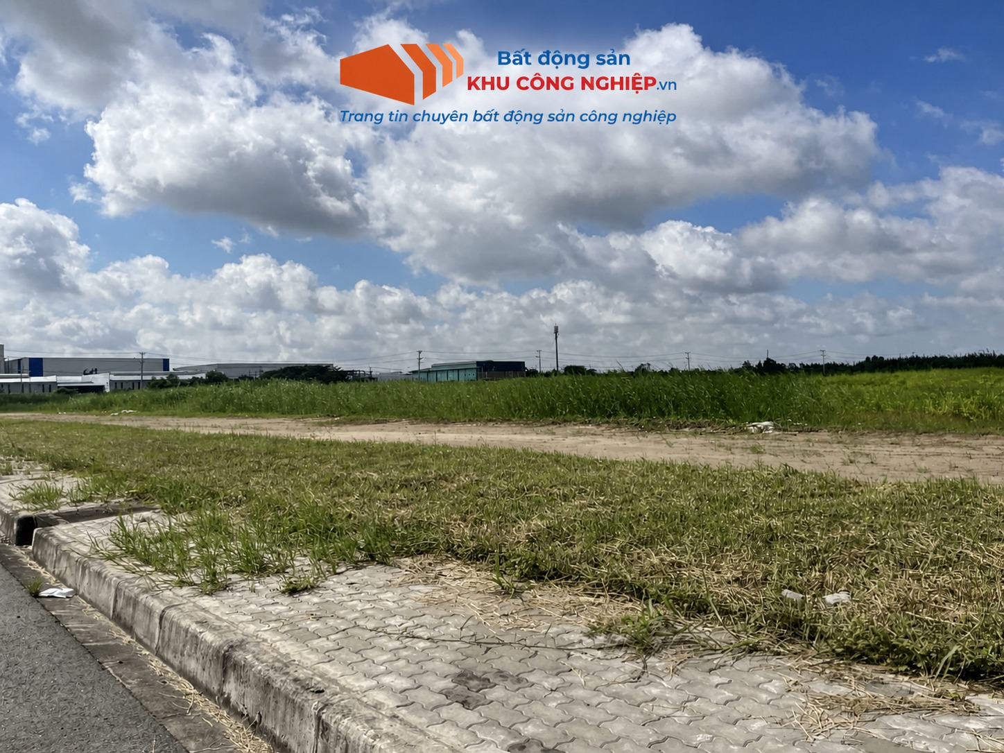 Bán đất 10.240m2 đất SKC mt QL1A tại Nhựt Chánh, Bến Lức, Long An